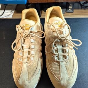 Used Nike Air Max 95 Premium SE 11.5